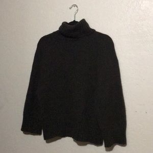 Brown cashmere sweater. The White Company